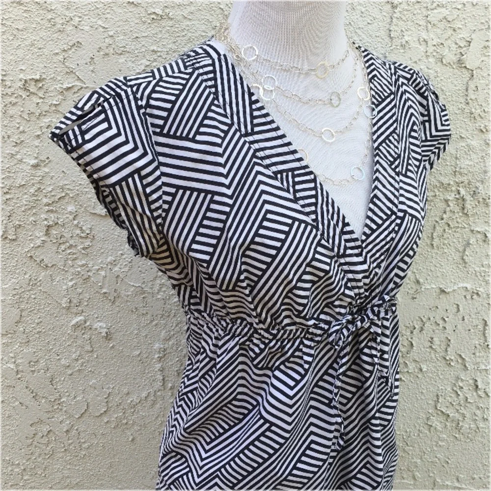 🔴 Volcom | Black & White Top